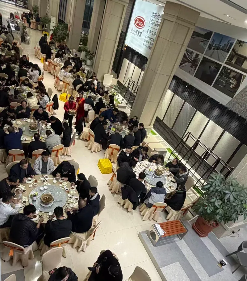 Bankiet na zakończenie roku Beaty Ceramics udany | Przychody w Nowym Roku przekroczyły 400 milionów RMB, nowe produkty zadebiutują na targach kamienia Xiamen INT'L